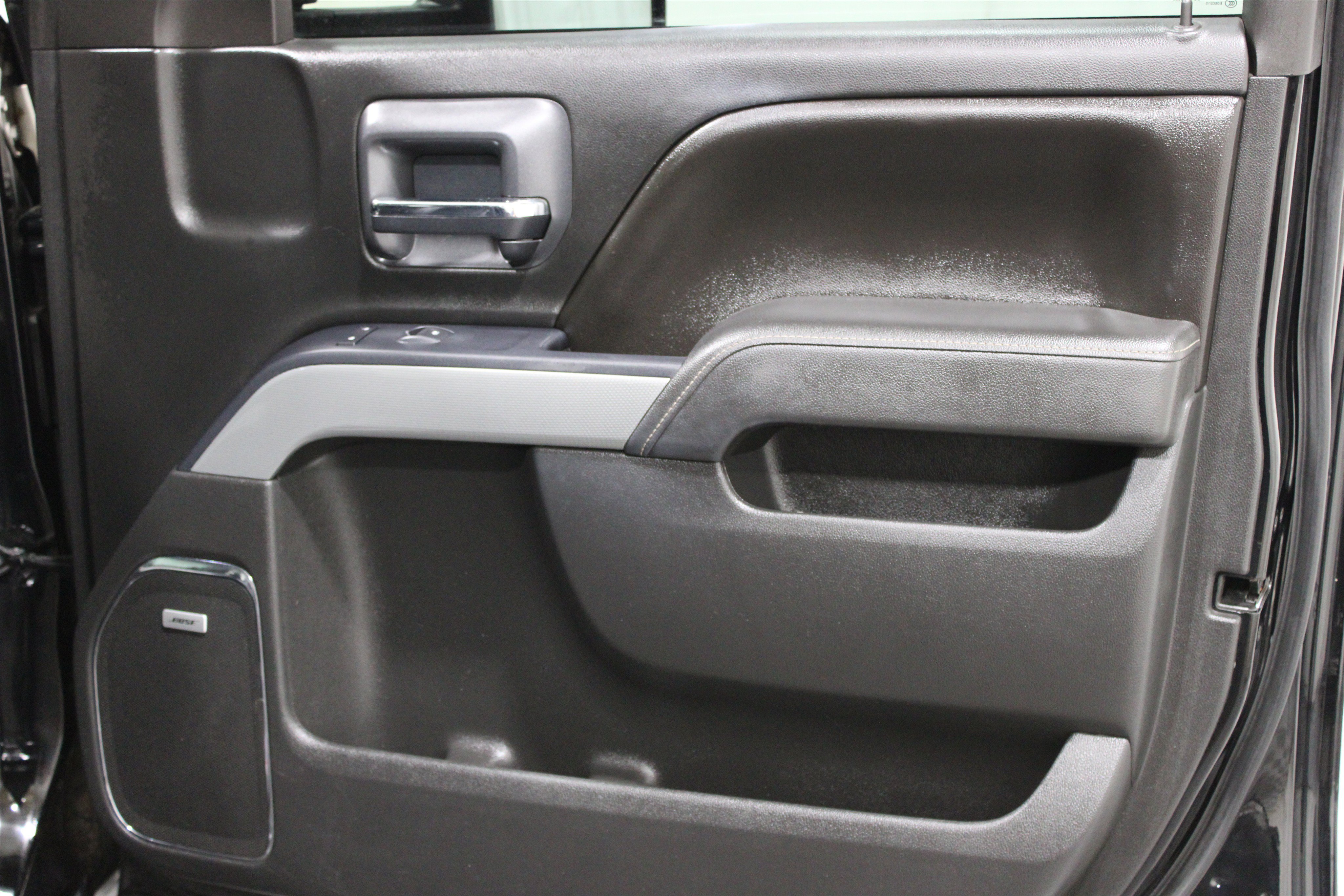 Used 2015 Black Chevrolet LTZ image 25