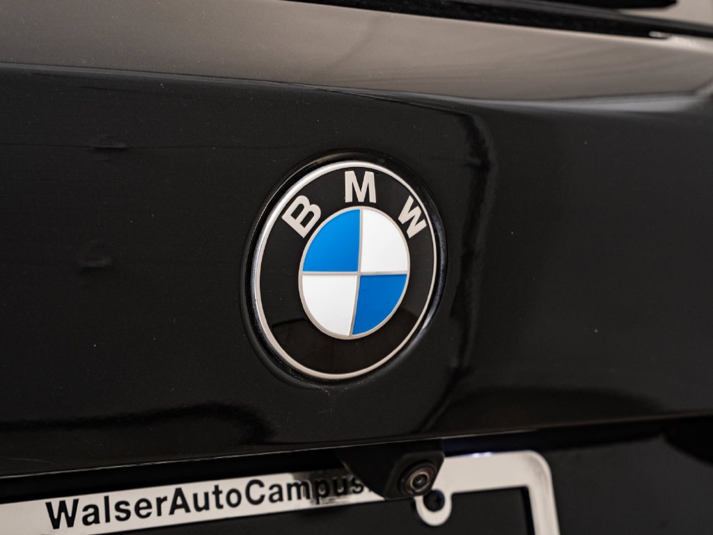 Used 2023 Black Sapphire Metallic BMW xDrive40i image 17