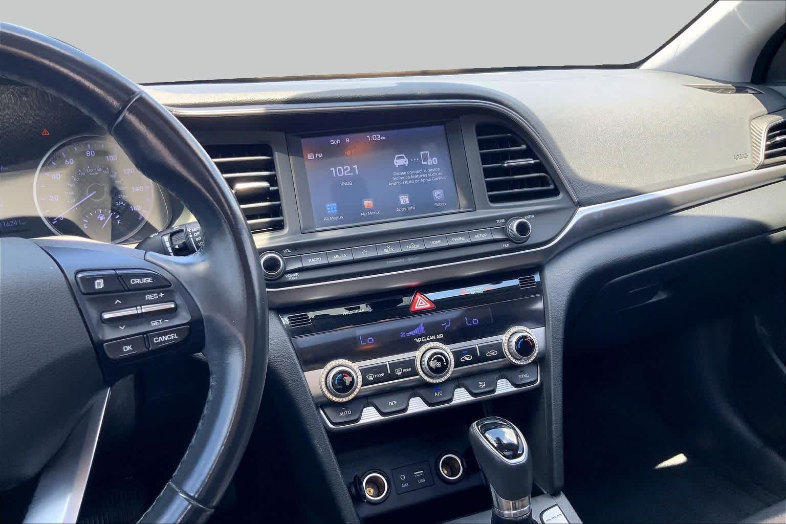 Used 2019 Quartz White Pearl Hyundai Value Edition image 7