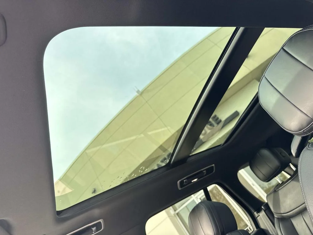 2026 Land Rover Range Rover SE - Photo 11