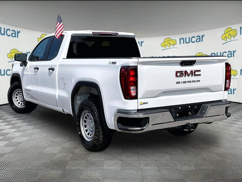 Used 2022 White GMC Pro image 4