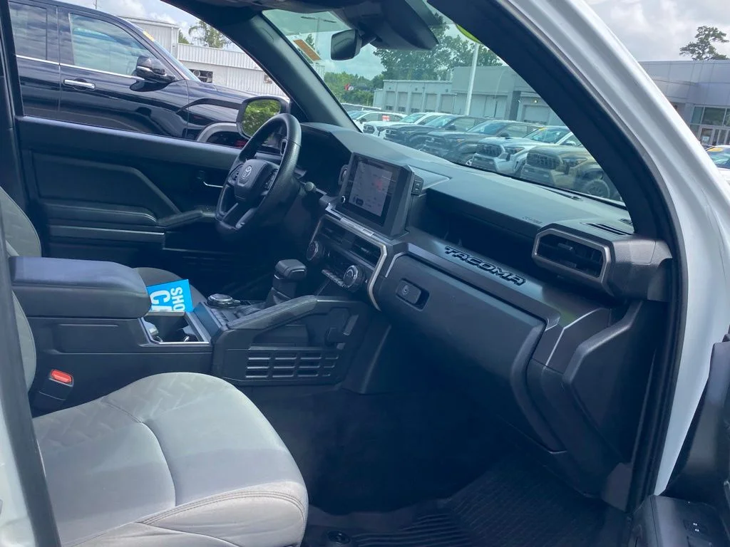 2024 Toyota Tacoma SR5 - Photo 19
