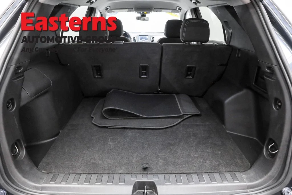 Used 2023 Gray Chevrolet LT image 9
