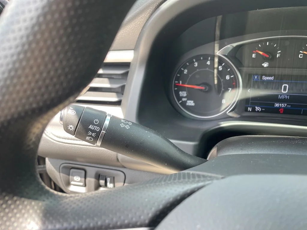 Used 2023 Black GMC SLE image 21