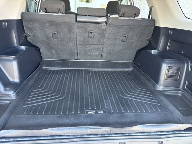 Used 2016 Classic Silver Metallic Toyota SR5 4X4 image 17
