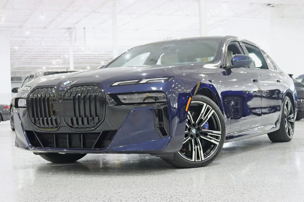Used 2023 Blue BMW 760i xDrive image 6
