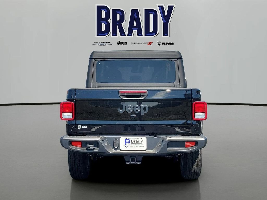 New 2025 Black Clear-Coat Exterior Paint Jeep Sport S image 4