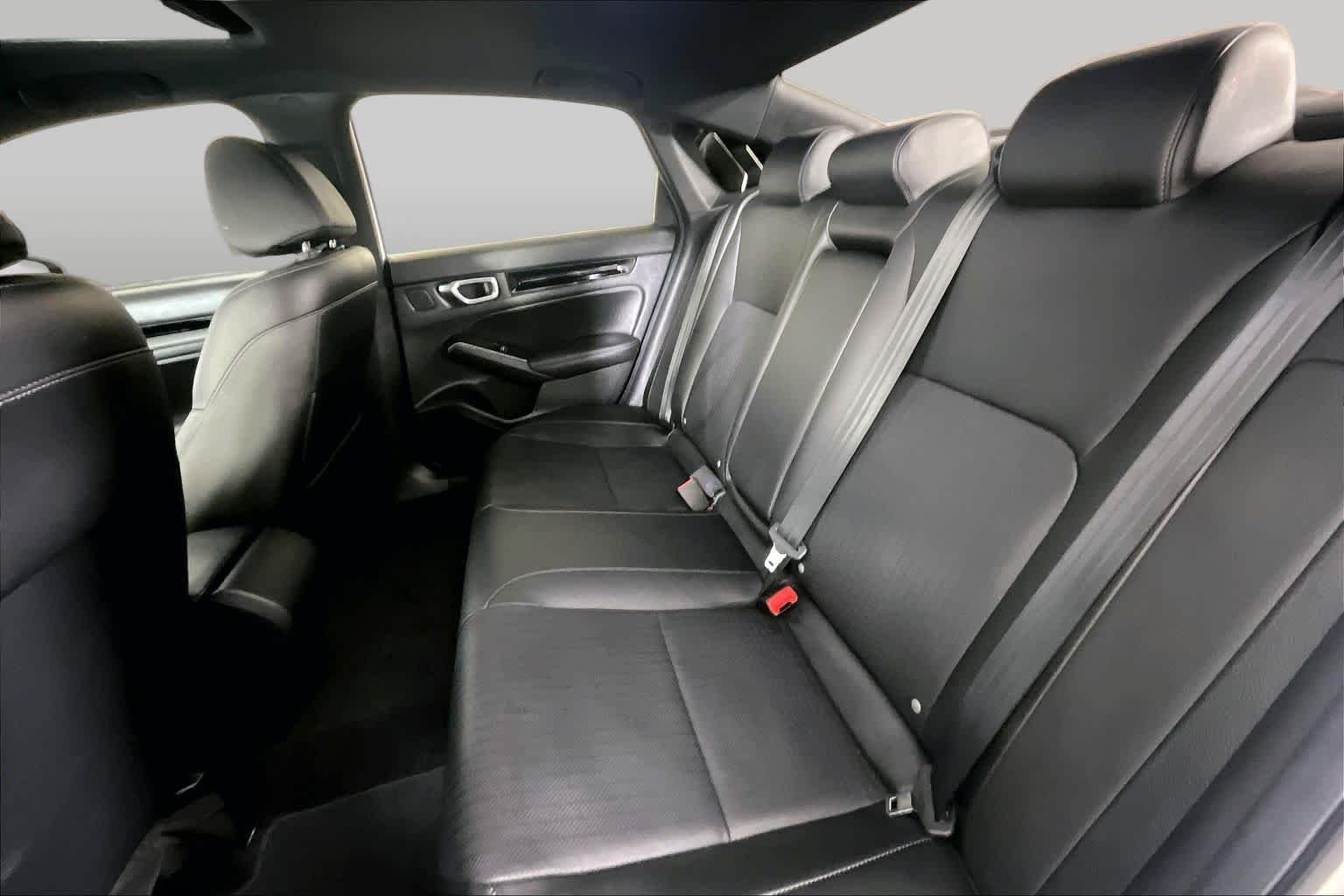 Used 2025 Platinum White Pearl Honda Sport Touring image 19