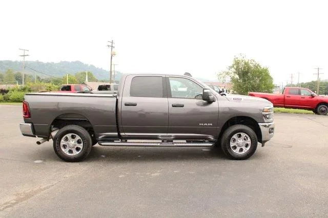 Used 2025 Granite Crystal Metallic Clearcoat Ram Big Horn image 9