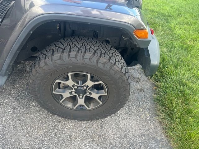 Used 2018 Gray Jeep Unlimited Rubicon image 7