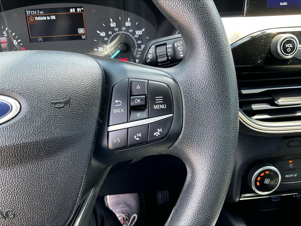 Used 2022 Black Metallic Ford SE image 23