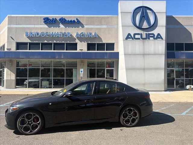2022 Alfa Romeo Giulia 2.0 Ti Auto AWD's photo
