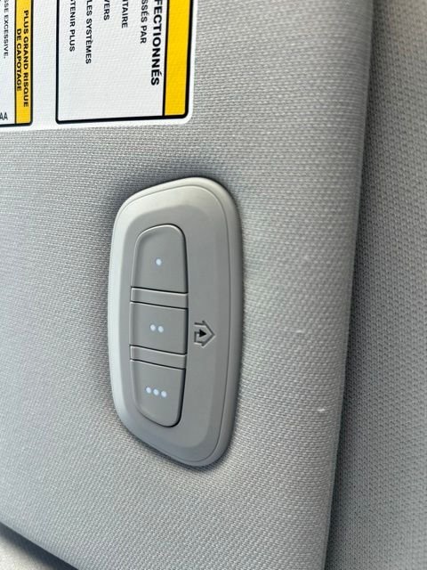 Used 2023 Gray Jeep Altitude image 34
