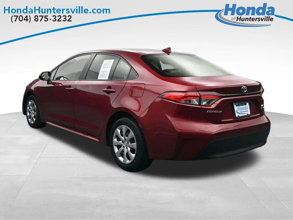 2025 Toyota Corolla LE - Photo 6
