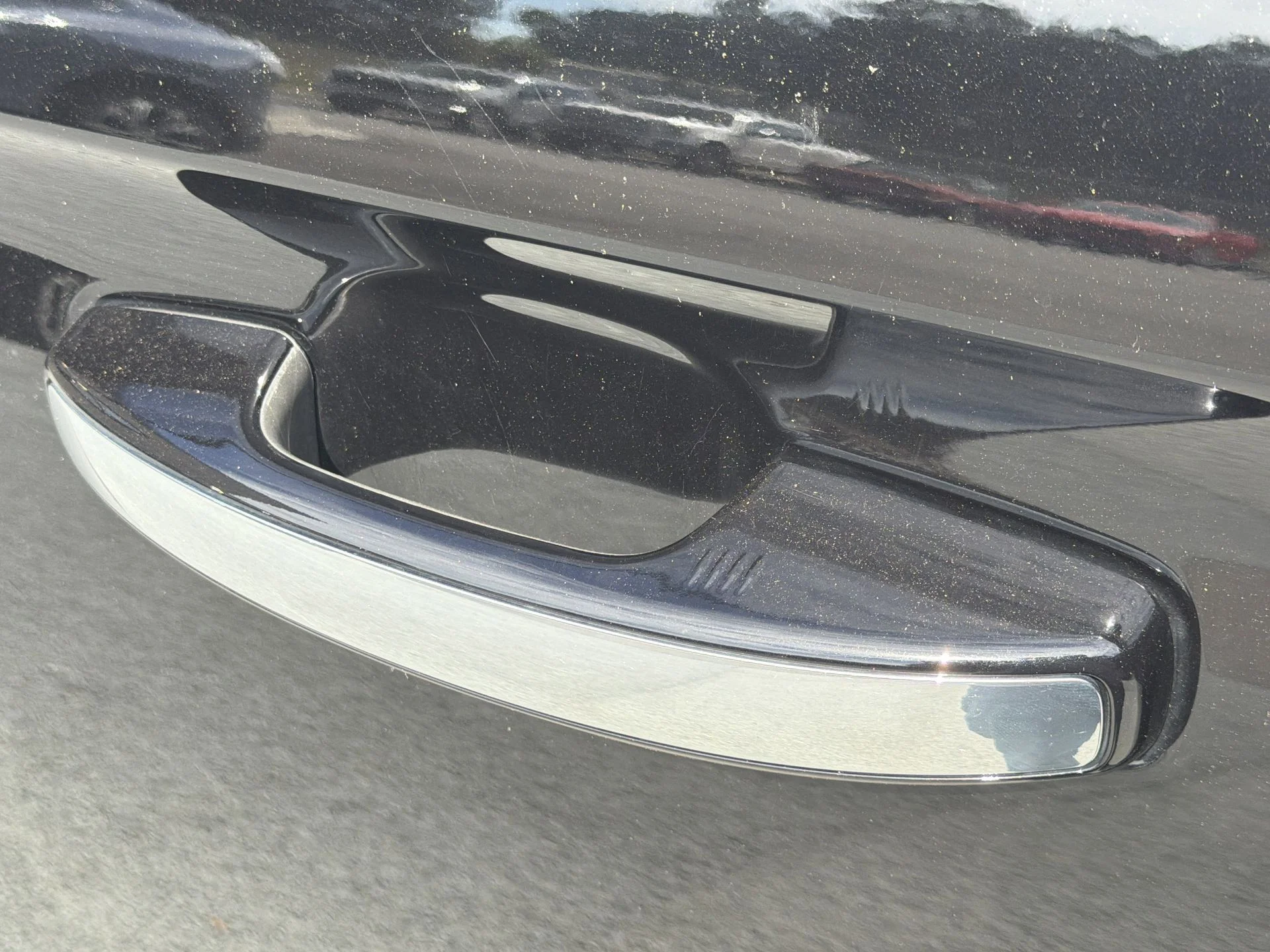 Used 2022 Black Metallic Ford Platinum image 16