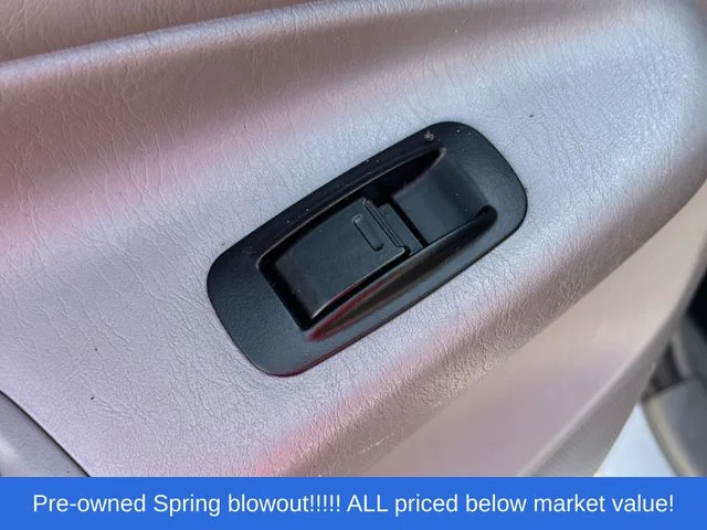 Used 2013 Silver Toyota SR5 image 25