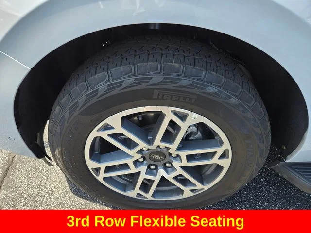 Used 2025 Silver Ford Active image 26