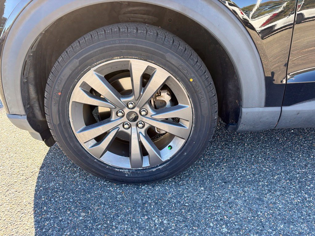 Used 2022 Black Ford XLT image 23