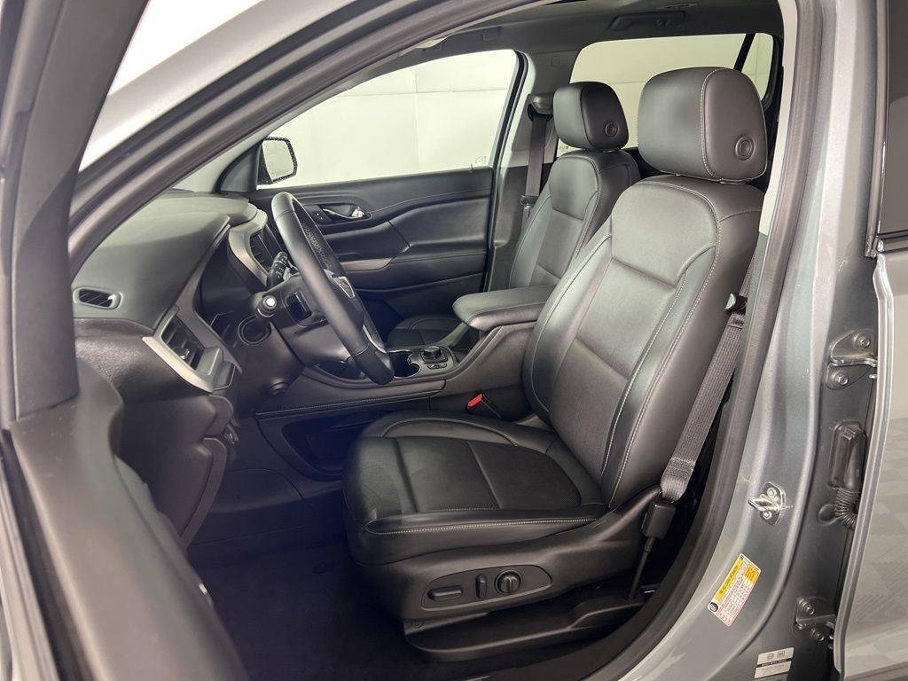 Used 2023 Sterling Metallic GMC SLT image 5