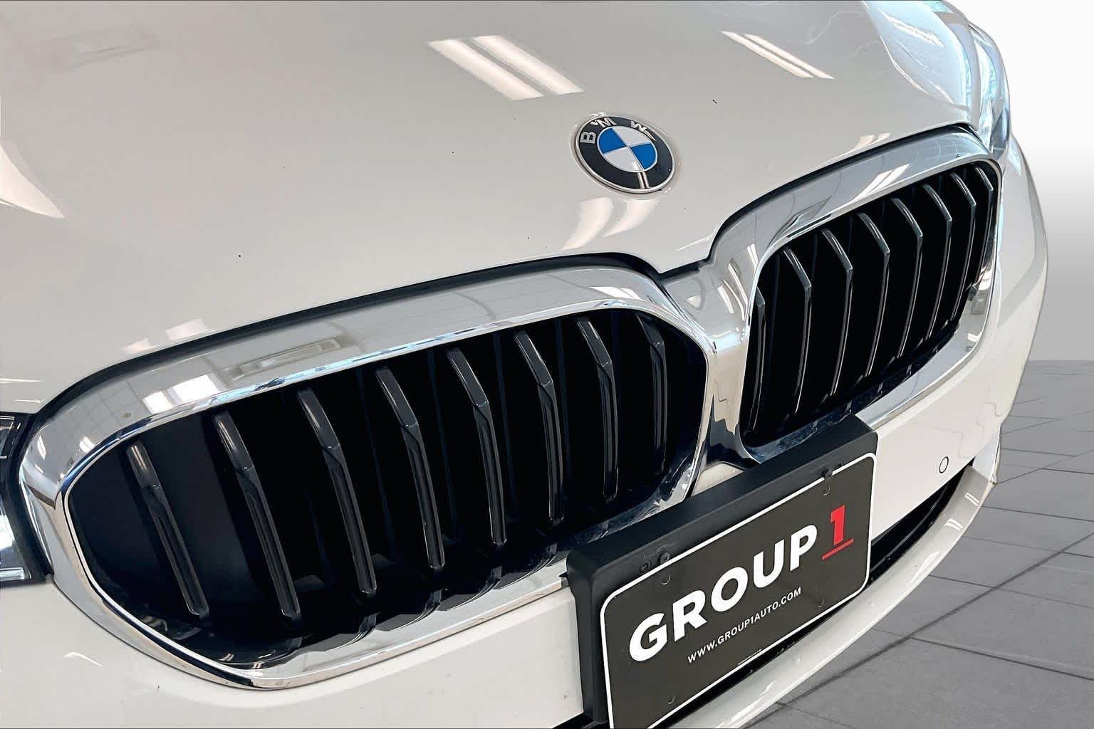 Used 2023 Alpine White BMW 530i image 27