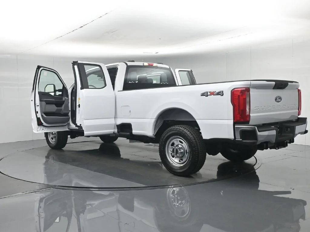 New 2027 White Ford XL image 32