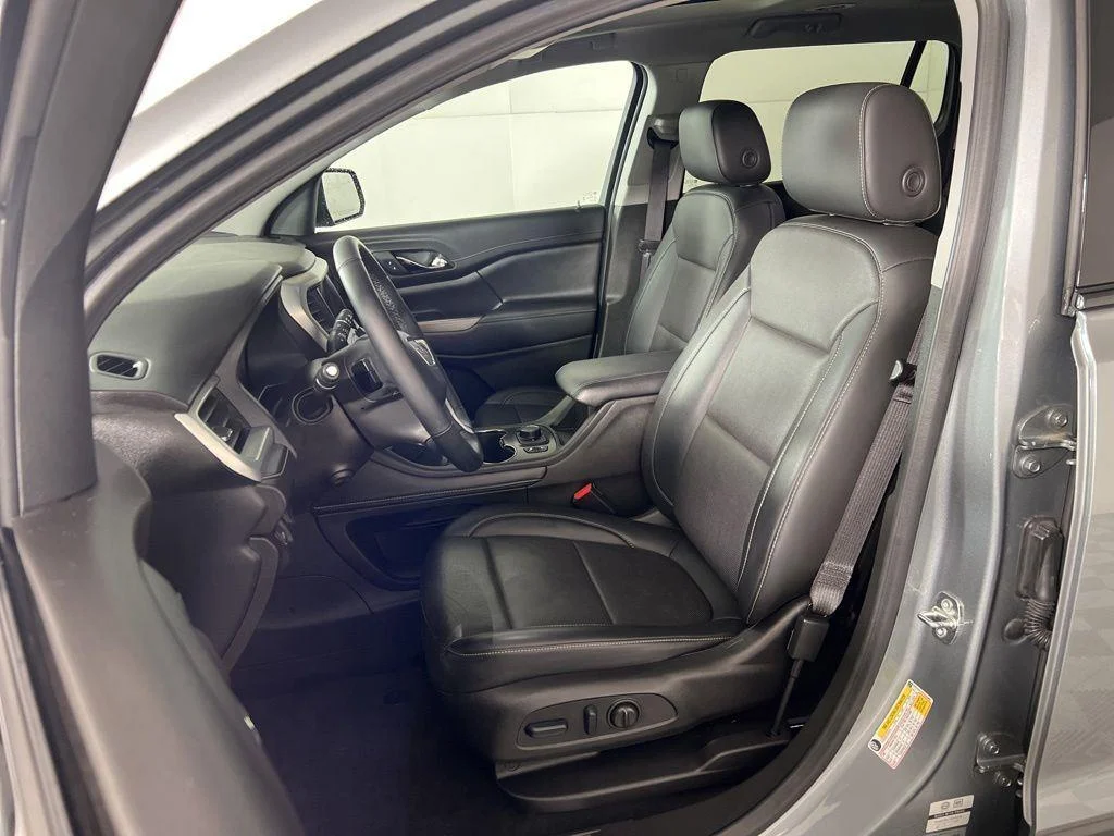 Used 2023 Sterling Metallic GMC SLT image 5