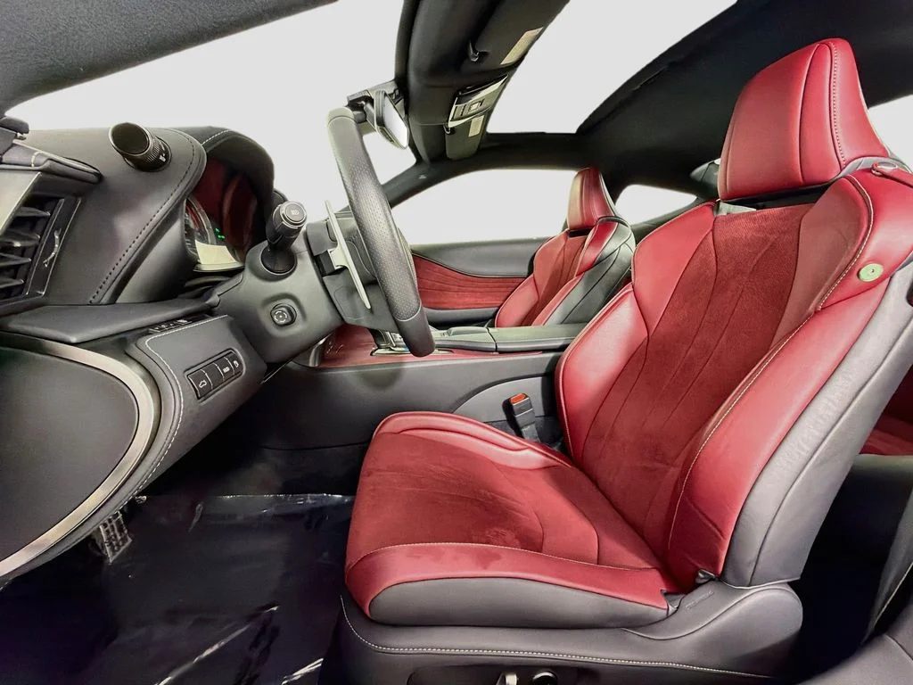 Used 2018 White Lexus 500 image 22
