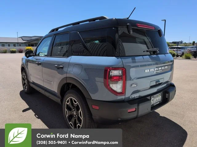 New 2026 Azure Gray Metallic Tri-Coat Ford Outer Banks image 10