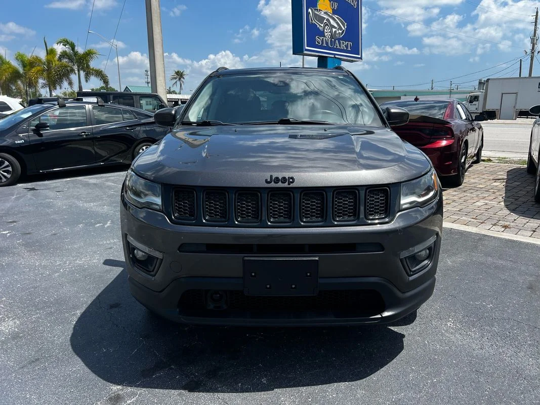 Used 2018  Jeep Altitude 4x4 image 9