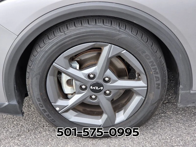 Used 2025 Steel Gray KIA LXS FWD image 17