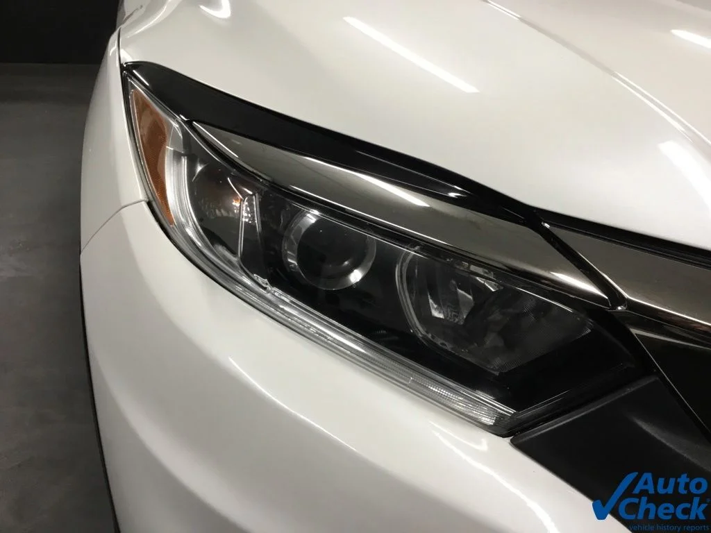 Used 2021 White Honda EX-L image 17