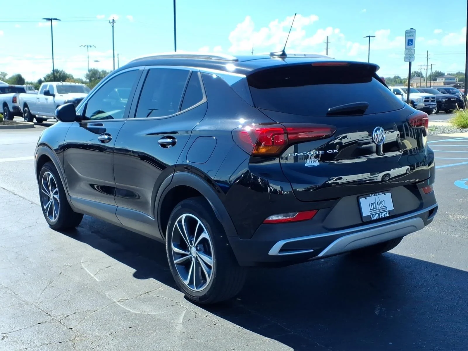 Used 2022 Ebony Twilight Metallic Buick Select image 5