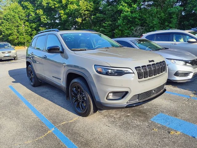 Used 2023 Gray Jeep Altitude image 2