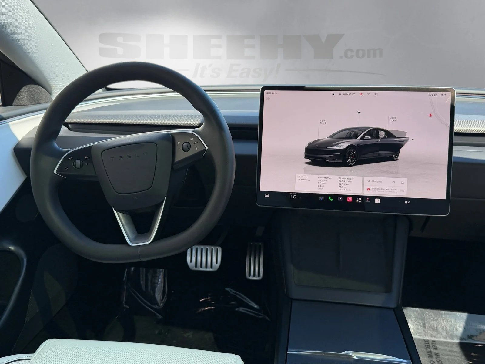 Used 2025  Tesla Performance image 3