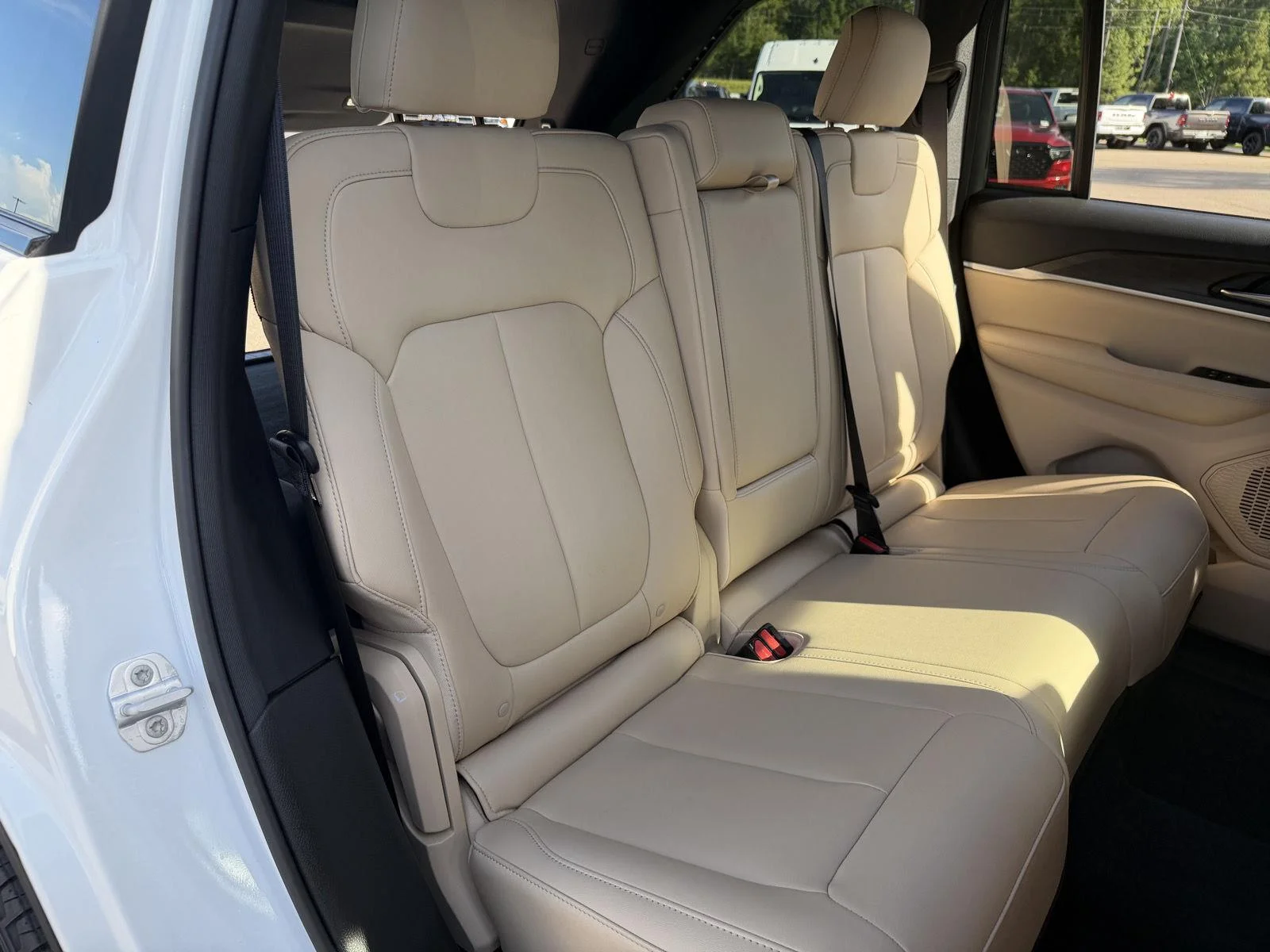 Used 2025 Bright White Clearcoat Jeep Limited image 20