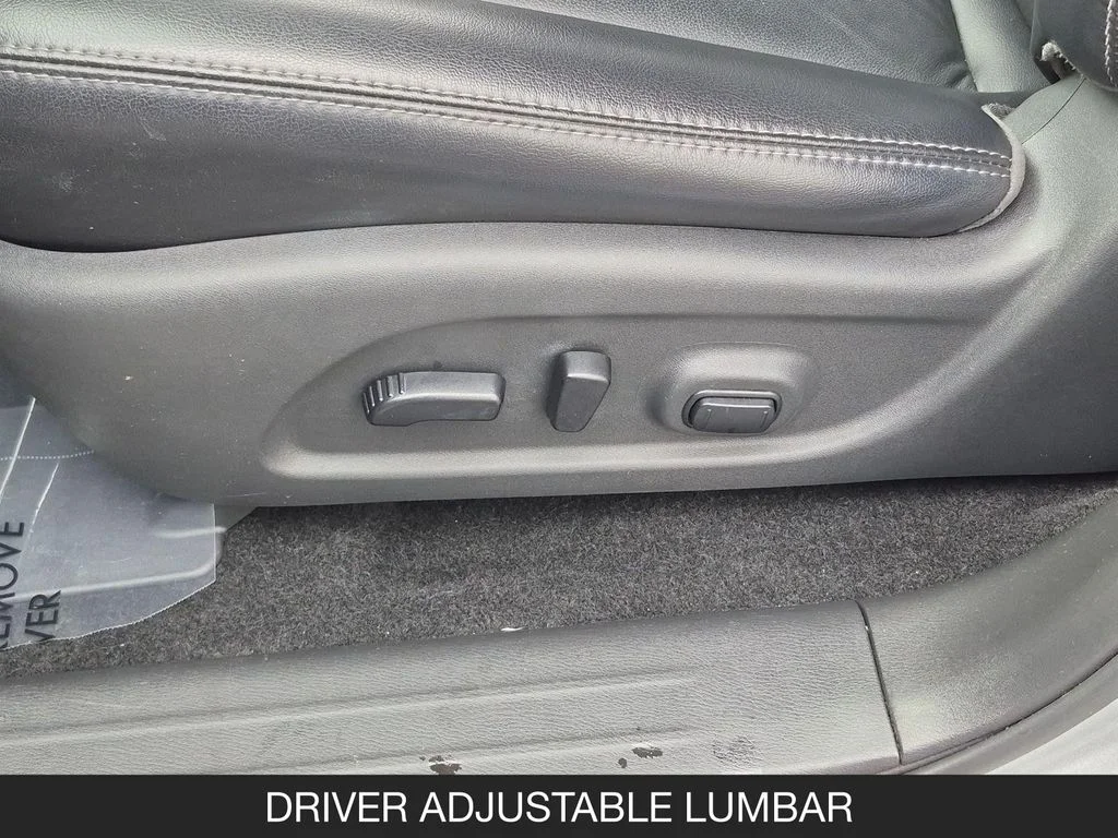 Used 2019 Silver Nissan SL image 15