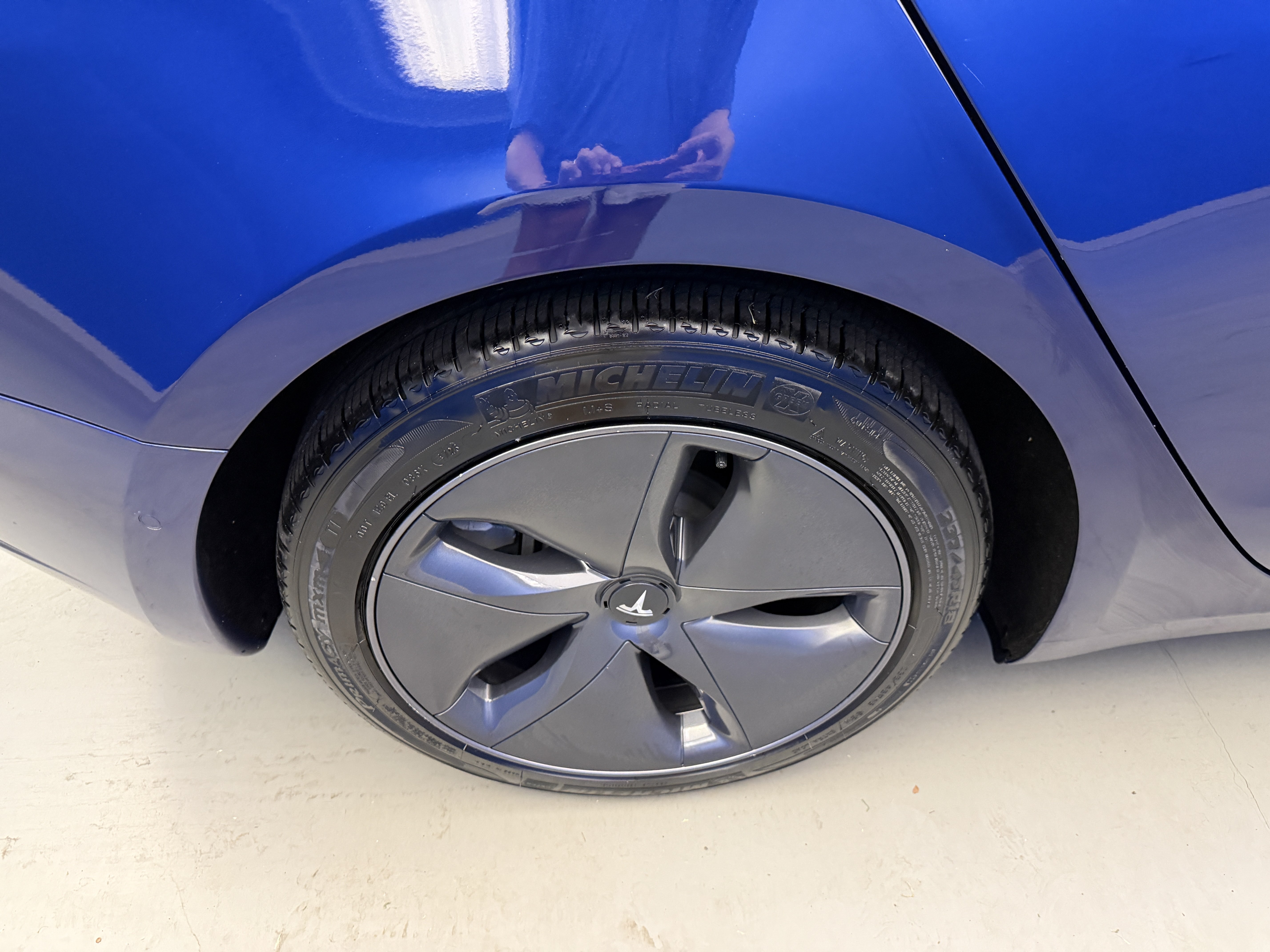 Used 2021 Deep Blue Metallic Tesla Standard Range Plus image 9