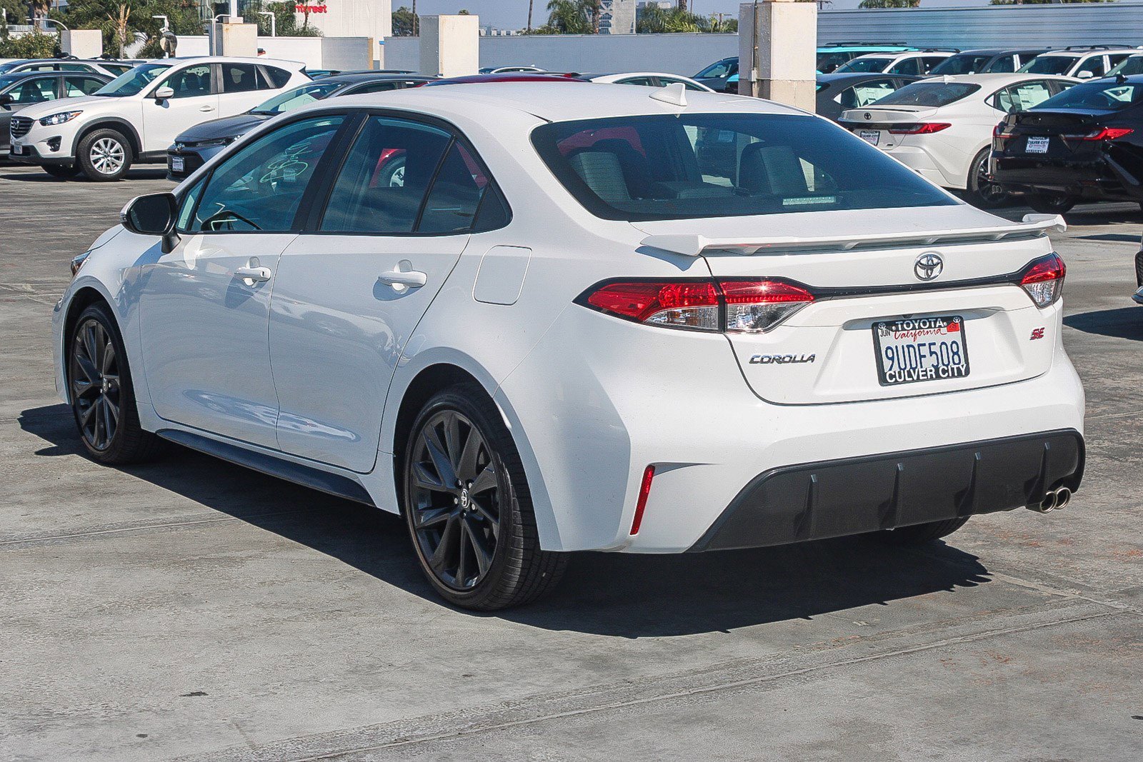 Used 2025 Ice Cap Toyota SE image 11