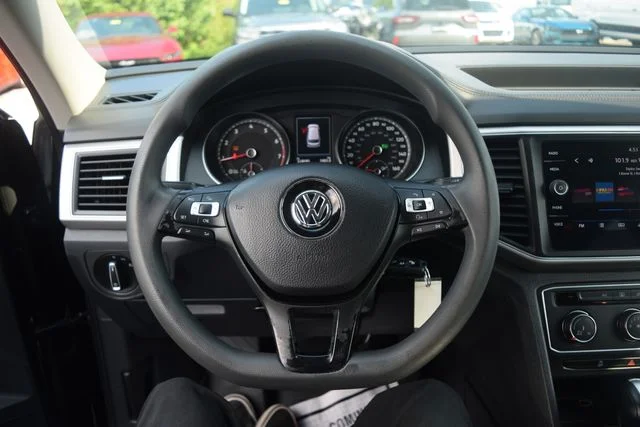 Used 2018 Black Volkswagen Launch Edition image 4
