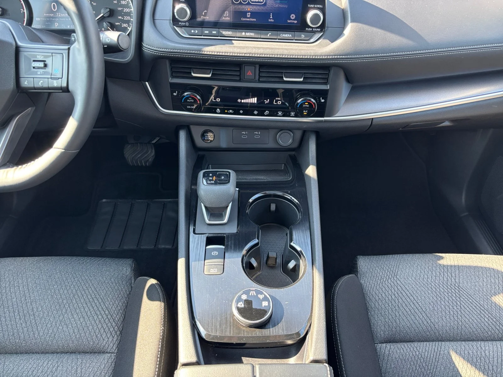 Used 2025 White Nissan Midnight Edition image 15