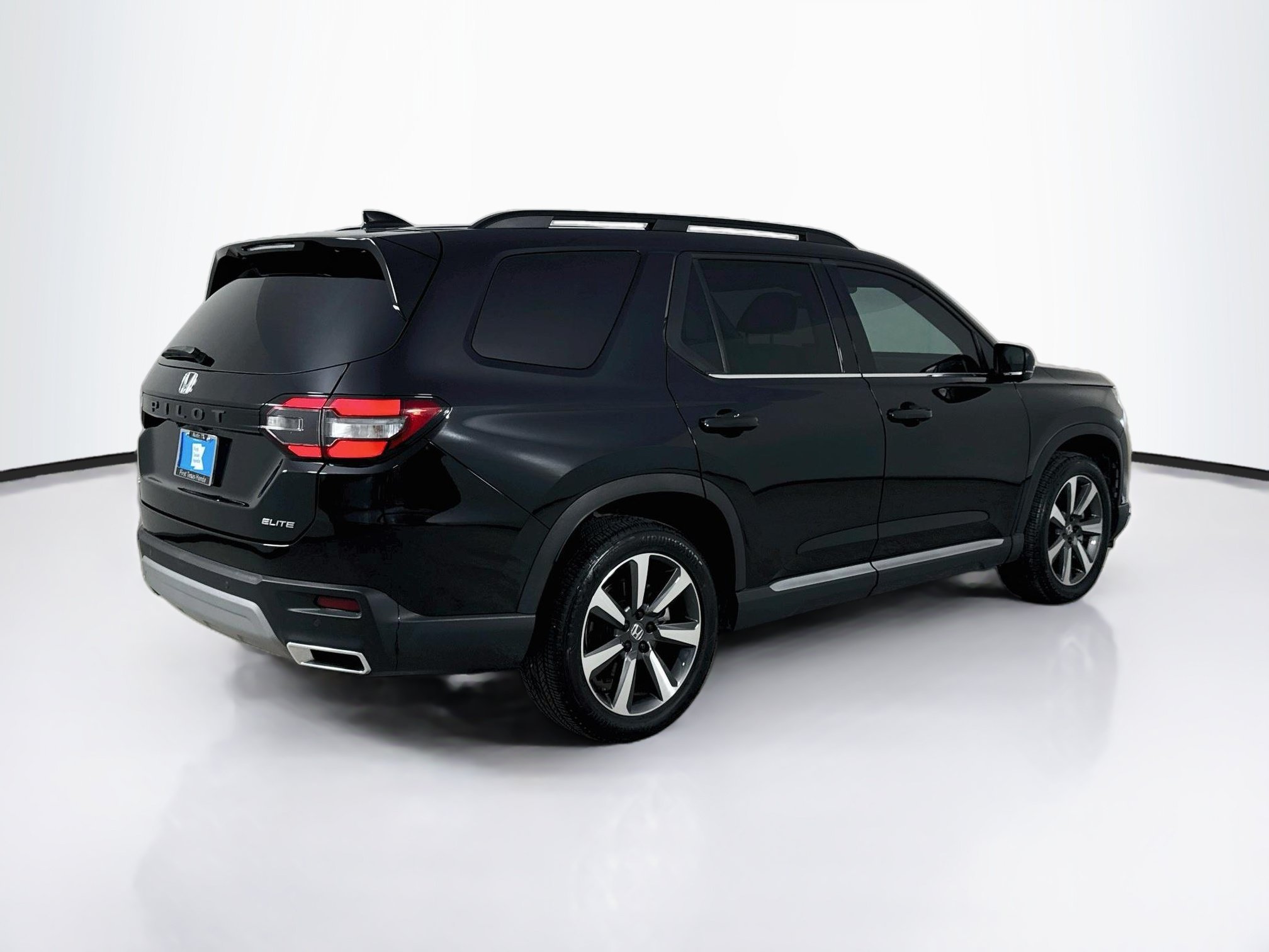 Certified Used 2025 Crystal Black Pearl Honda AWD Elite image 54