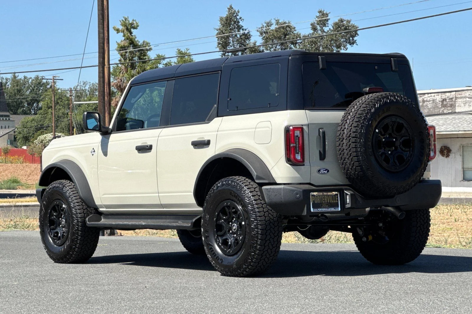 New 2026 Desert Sand Ford Outer Banks® image 7