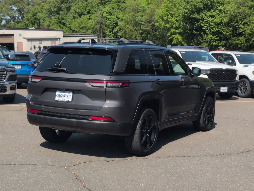Certified Used 2023 Gray Jeep Altitude X image 3