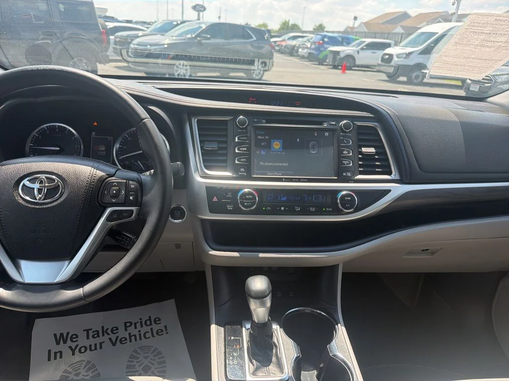 Used 2018 Gray Toyota Limited image 17