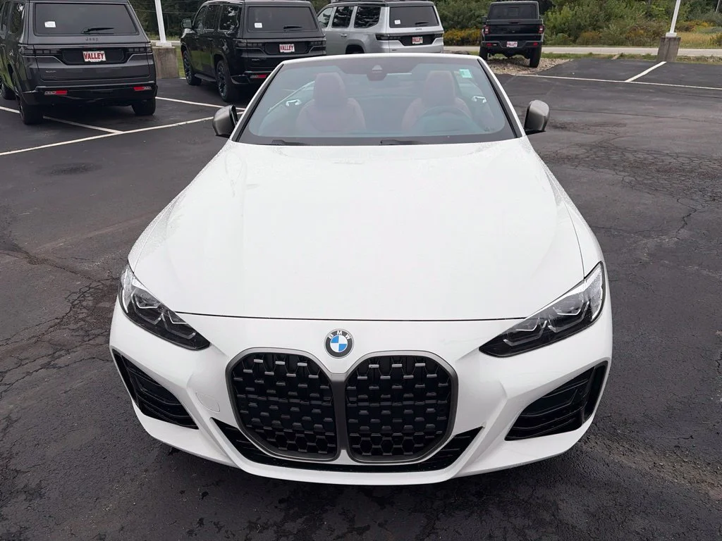 Used 2023 White BMW M440i xDrive image 5