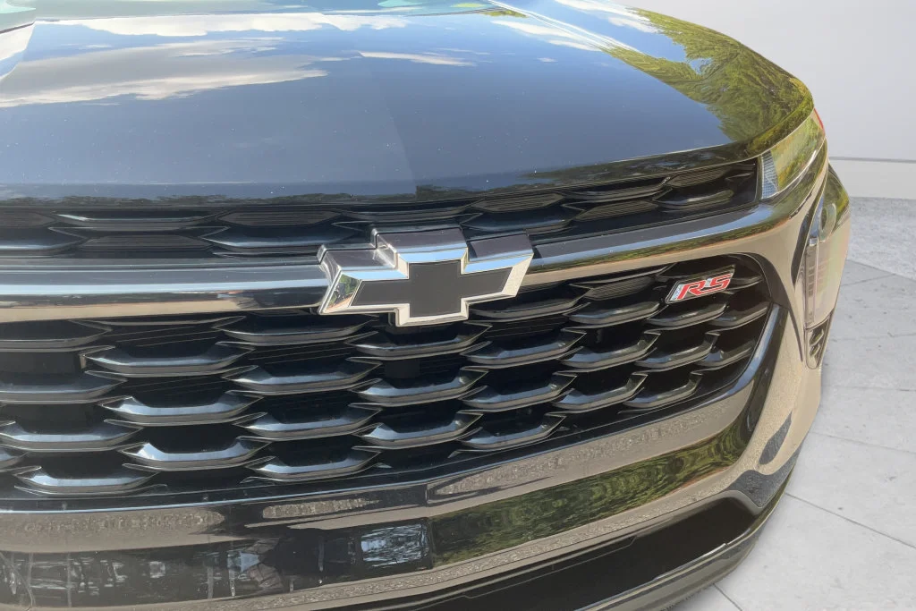 Used 2024 Mosaic Black Metallic Chevrolet 2RS image 27
