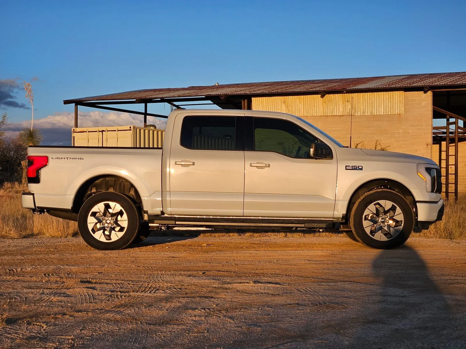 New 2025 Space White Metallic Ford Flash™ image 4
