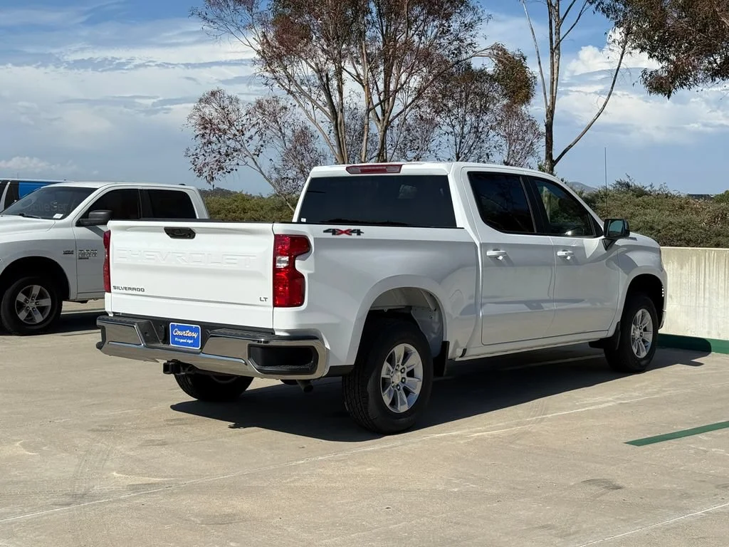 New 2026 Summit White Chevrolet LT image 5