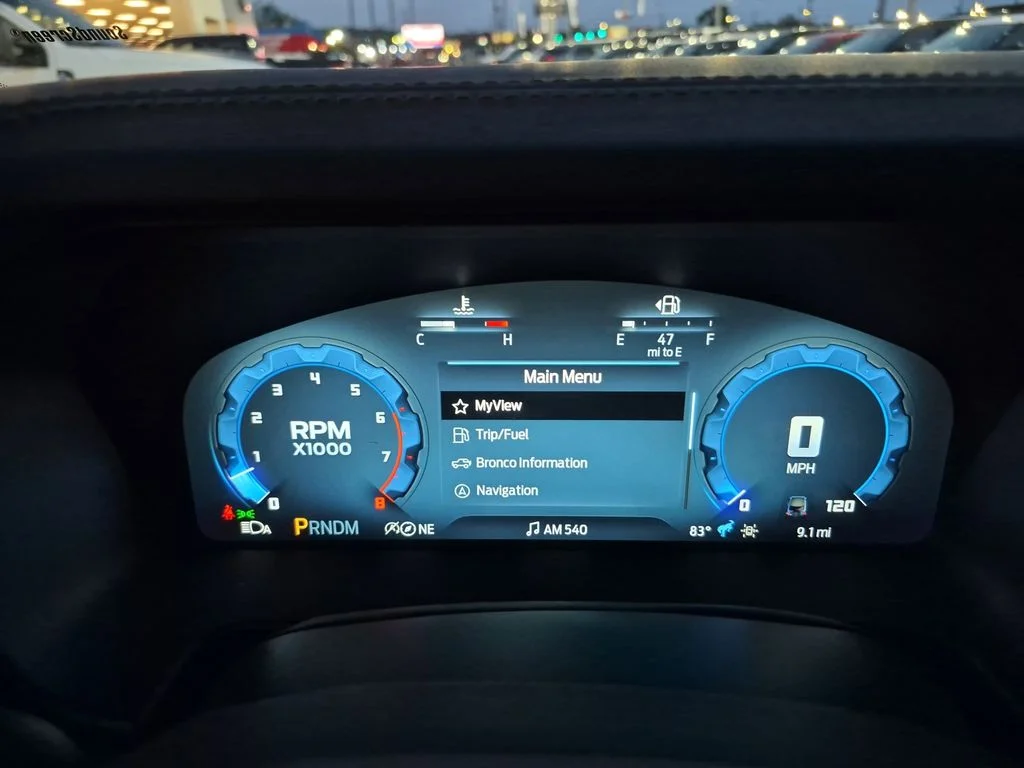 New 2025 Velocity Blue Metallic Ford Badlands® image 23