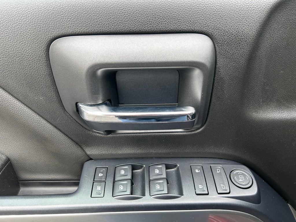 Used 2018 CAJUN RED TINTCOAT Chevrolet LT image 15